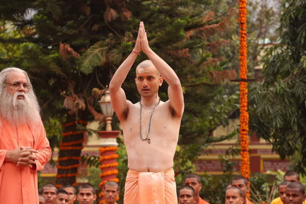 Anant Joshi as Yogi Adityanath