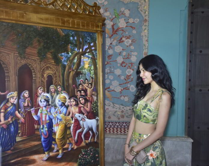Guest Admiring Pichwai Art at Fairmont Jaipur Guest Admiring Pichwai Art at Fairmont Jaipur
